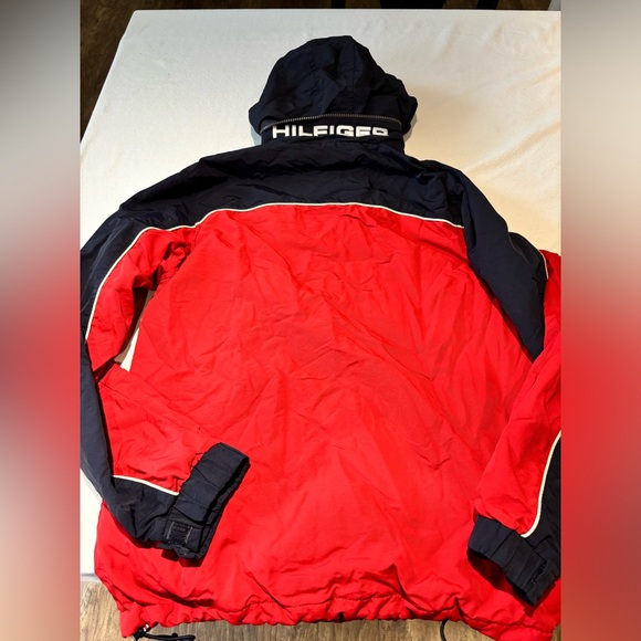 red tommy hilfiger coat - Picture 2 of 4